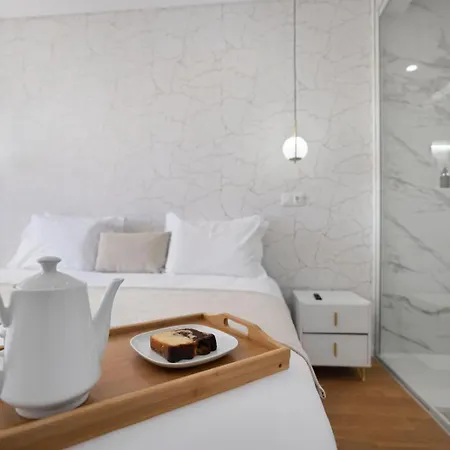 Modern By Cm Amadora