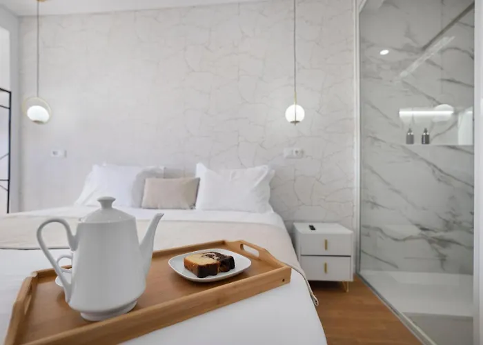 Modern By Cm Amadora